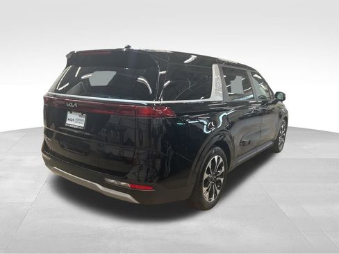 Used 2024 Kia Carnival EX FWD image 33