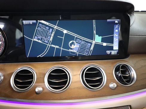 Certified 2018 Mercedes-Benz E 400 4MATIC Sedan image 17