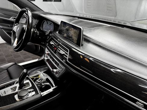 Used 2016 BMW 750i image 51