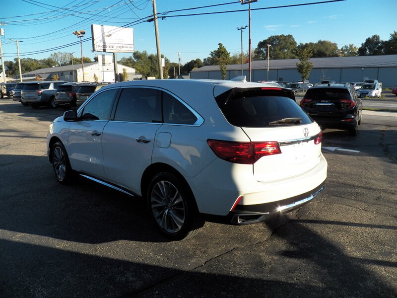 Used 2018 Acura MDX w/ Technology Package AWD/4WD image 3