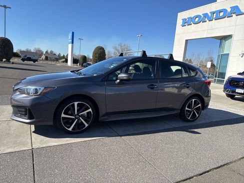 Used 2022 Subaru Impreza 2.0i Sport image 11