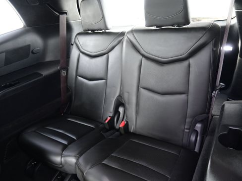 Used 2025 Cadillac XT6 Premium Luxury image 15