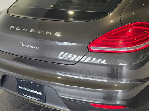 Used 2016 Porsche Panamera 4 AWD/4WD image 15