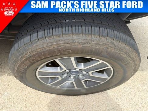Used 2017 Ford F150 XLT w/ Equipment Group 302A Luxury AWD/4WD image 4