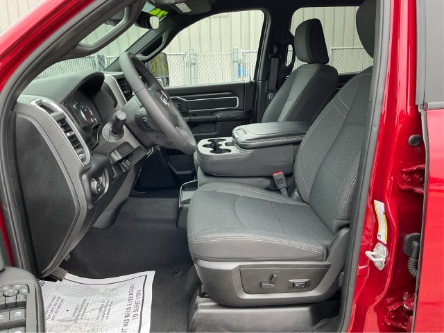 Used 2026 RAM 2500 Big Horn AWD/4WD image 9