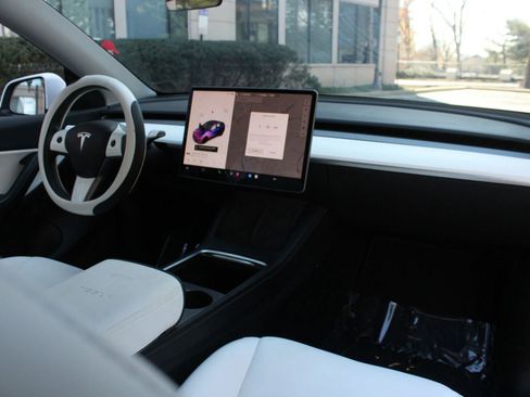 Used 2021 Tesla Model Y Performance AWD/4WD image 26