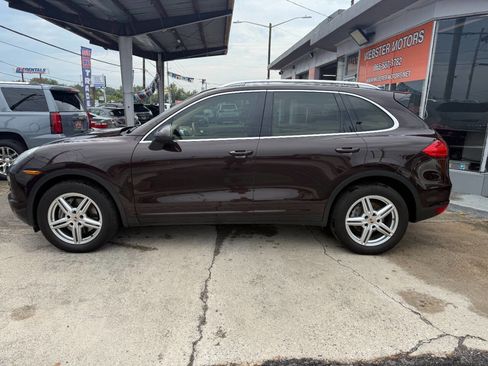Used 2014 Porsche Cayenne image 1