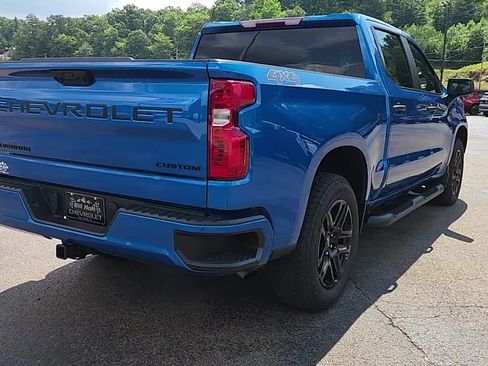 Used 2024 Chevrolet Silverado 1500 Custom w/ Turbomax Blackout Package AWD/4WD image 7