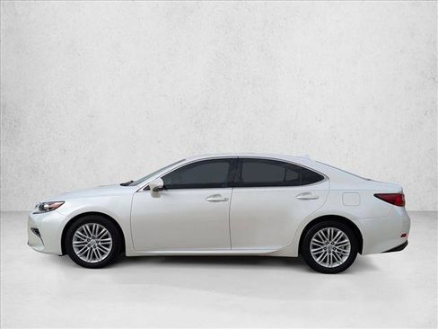 Used 2016 Lexus ES 350 w/ Premium Package w/Wood Trim image 8