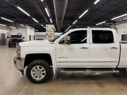 Used 2015 Chevrolet Silverado 2500 LTZ w/ Duramax Plus Package image 4