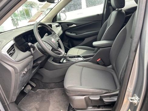 Used 2025 Buick Encore GX Preferred AWD/4WD image 8