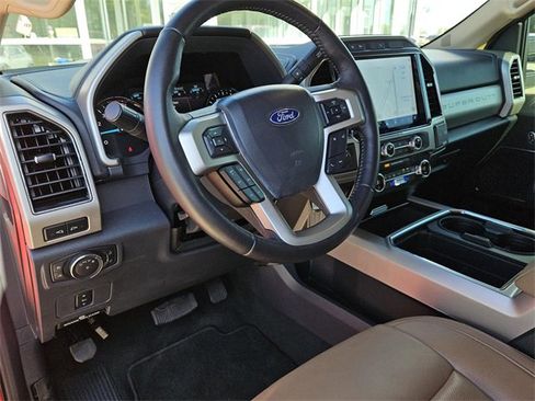 Certified 2022 Ford F250 Lariat w/ Chrome Package image 28