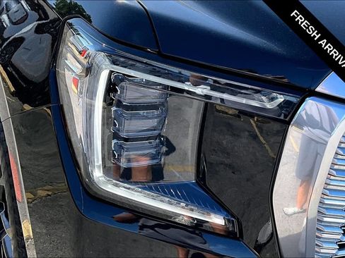 Used 2023 GMC Yukon XL Denali AWD/4WD image 33