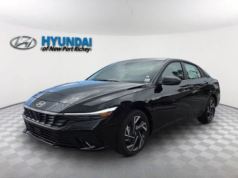 New 2026 Hyundai Elantra Limited FWD image 1
