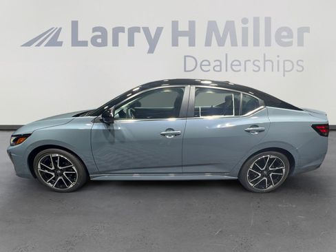 New 2025 Nissan Sentra SR image 2