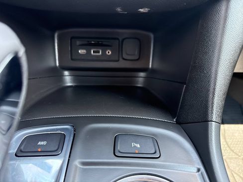 Used 2024 Chevrolet Equinox LT AWD/4WD image 30