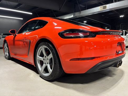 Used 2018 Porsche 718 Cayman S RWD image 8