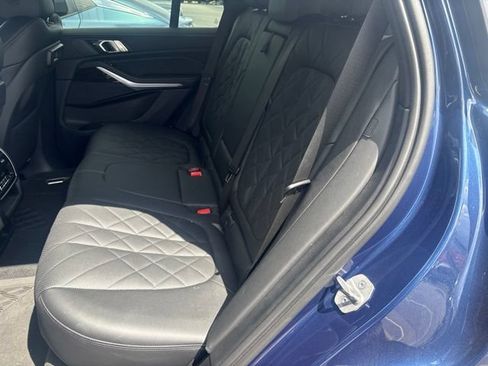 Used 2023 BMW X5 xDrive40i w/ Climate Comfort Package AWD/4WD image 10