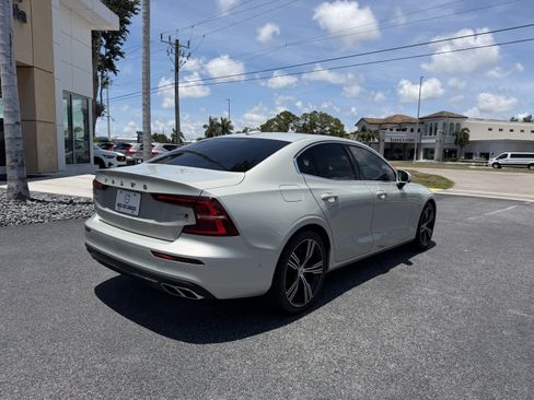 Used 2022 Volvo S60 B5 Inscription w/ Advanced Package AWD/4WD image 3