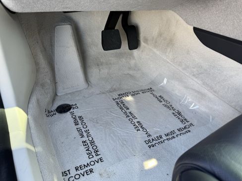 Used 2024 Lucid Air Touring image 19