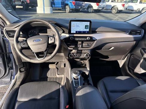 Used 2022 Ford Escape SEL image 11