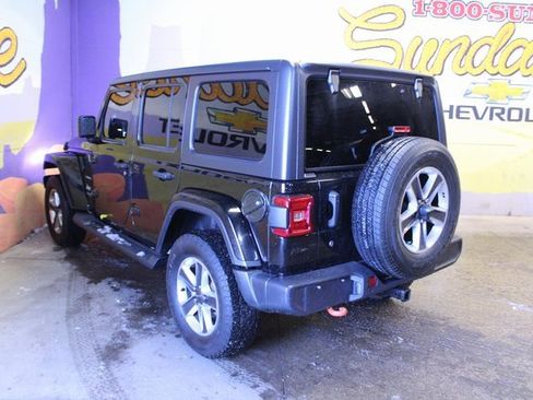 Used 2018 Jeep Wrangler Unlimited Sahara w/ Uconnect 4C Nav & Sound Group image 5