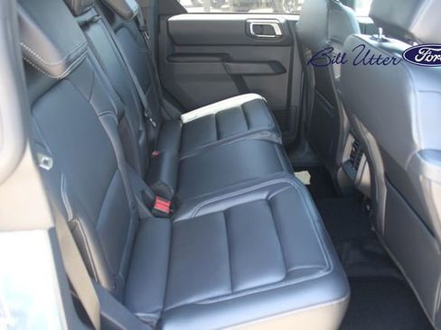 New 2025 Ford Bronco Outer Banks image 9