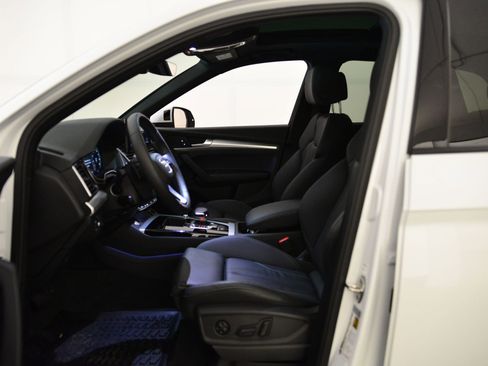 Certified 2025 Audi Q5 2.0T Premium image 26