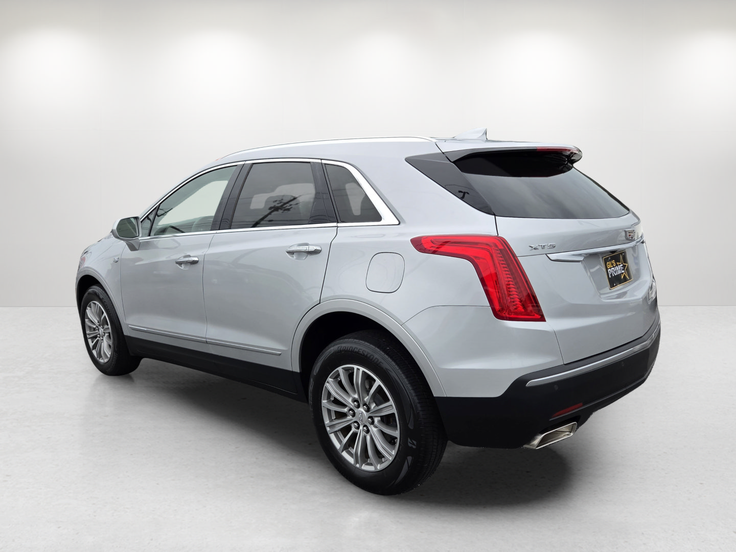 Used 2017 Cadillac XT5 Luxury w/ Driver Awareness Package FWD image 7