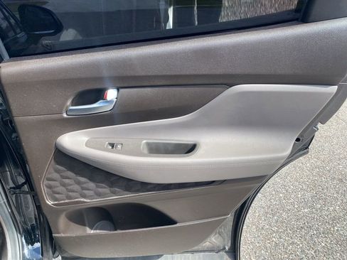 Used 2020 Hyundai Santa Fe SE image 15