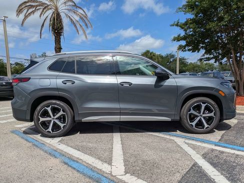 New 2026 Volkswagen Tiguan SE FWD image 7
