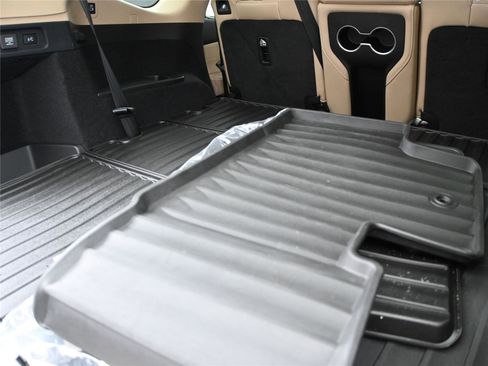 Certified 2026 Acura MDX SH-AWD w/ Advance Package image 21