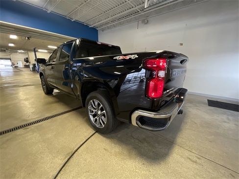 Used 2022 Chevrolet Silverado 1500 LT image 6