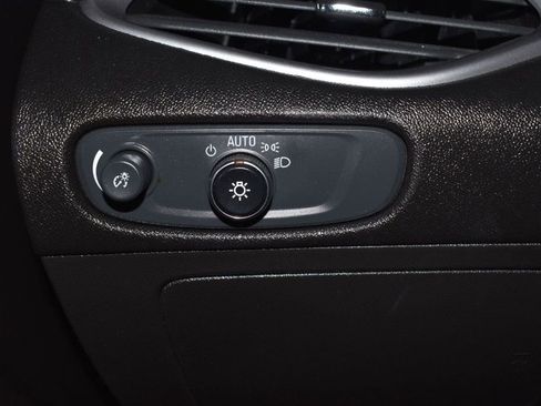 Used 2022 Chevrolet Malibu LT image 39