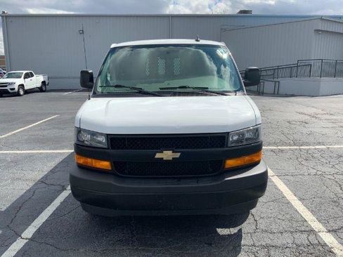 Used 2019 Chevrolet Express 2500 w/ Driver Convenience Package RWD image 3