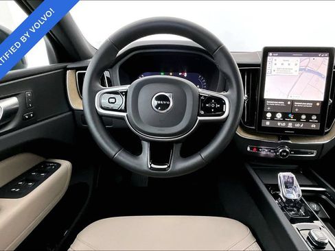 Certified 2026 Volvo XC60 B5 Plus AWD/4WD image 6