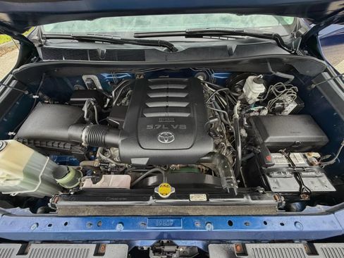 Used 2015 Toyota Tundra Limited w/ Limited Premium Package AWD/4WD image 35