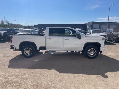 Used 2024 Chevrolet Silverado 2500 LTZ w/ LTZ Plus Package AWD/4WD image 8