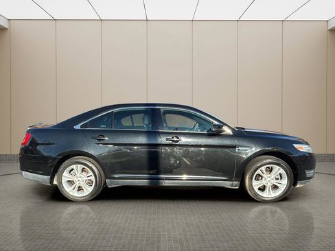 Used 2013 Ford Taurus SEL image 6