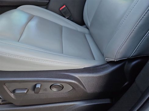 Used 2022 Chevrolet Tahoe Z71 w/ Z71 Off-Road Package image 21