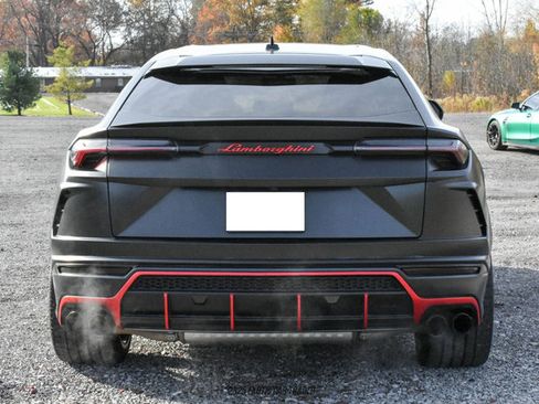 Used 2020 Lamborghini Urus image 7