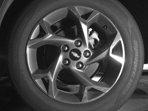 Used 2025 Chevrolet Trax LT FWD image 14