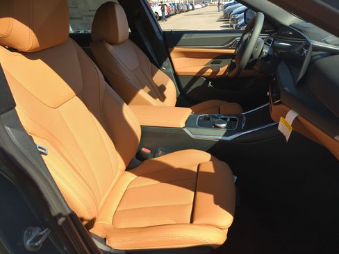 Used 2025 BMW i4 eDrive40 w/ Driving Assistance Package image 33