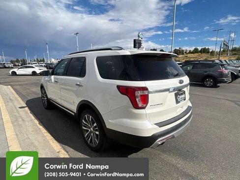 Used 2017 Ford Explorer Platinum AWD/4WD image 8