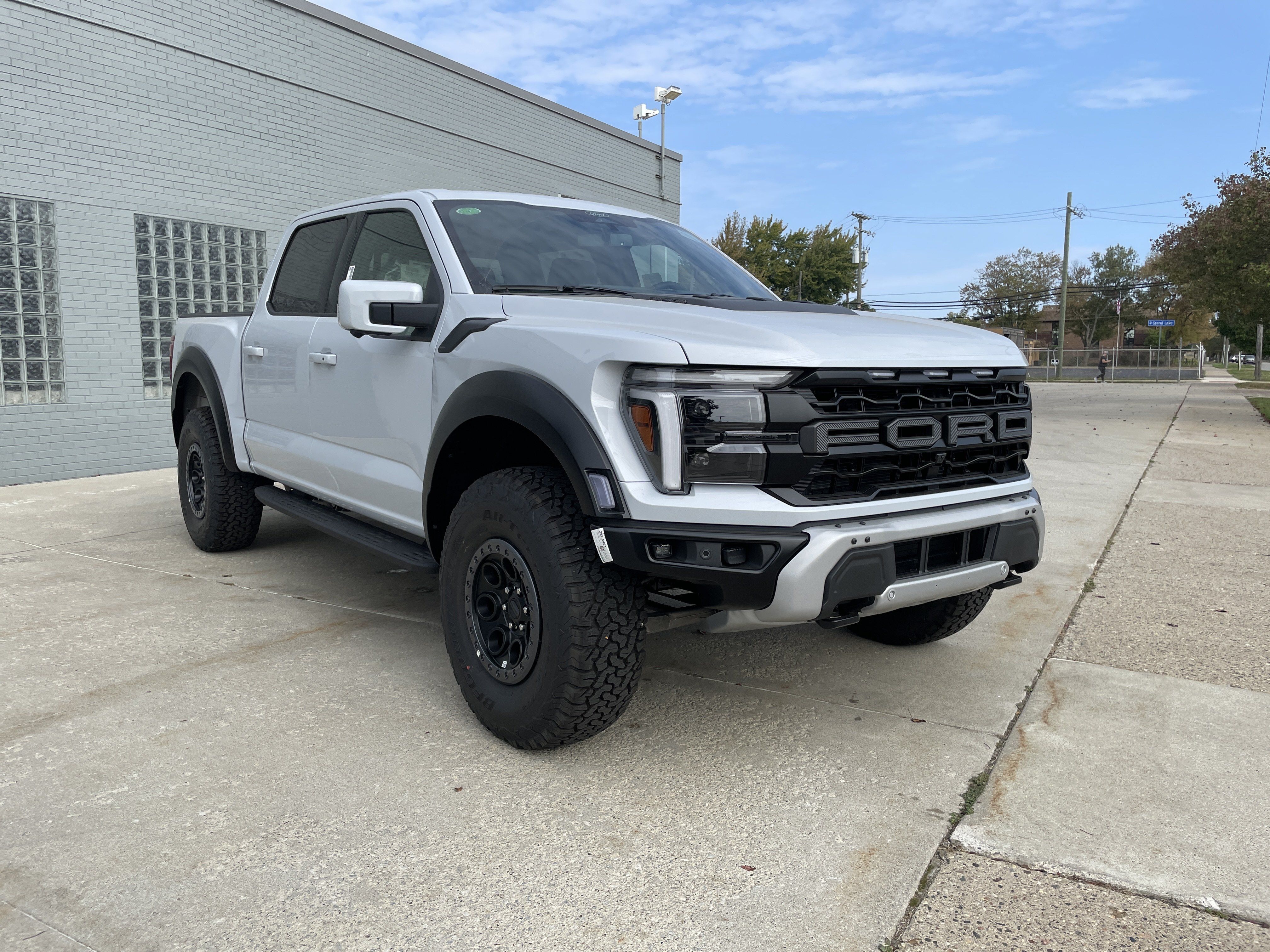 New 2025 Ford F150 Raptor AWD/4WD image 1