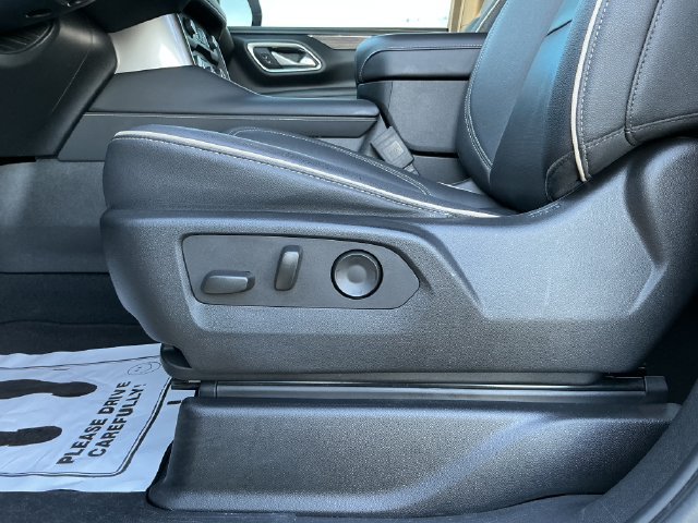 Used 2023 Chevrolet Suburban Premier RWD image 14