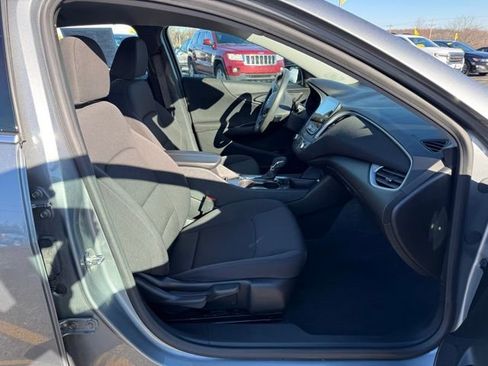 Used 2023 Chevrolet Malibu LT image 22