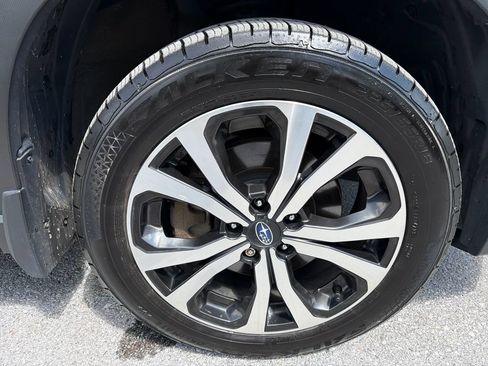 Used 2022 Subaru Forester Limited AWD/4WD image 19