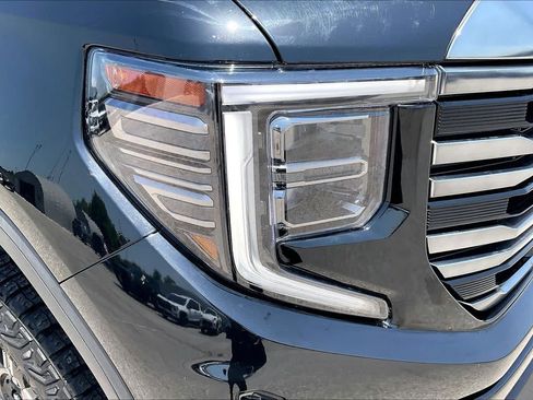 Certified 2024 GMC Sierra 1500 AT4 w/ AT4 Premium Package AWD/4WD image 27