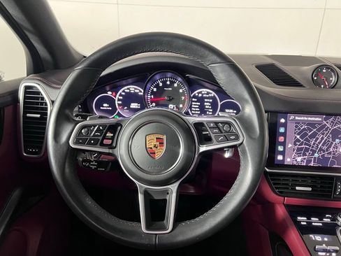 Certified 2023 Porsche Cayenne AWD/4WD image 23